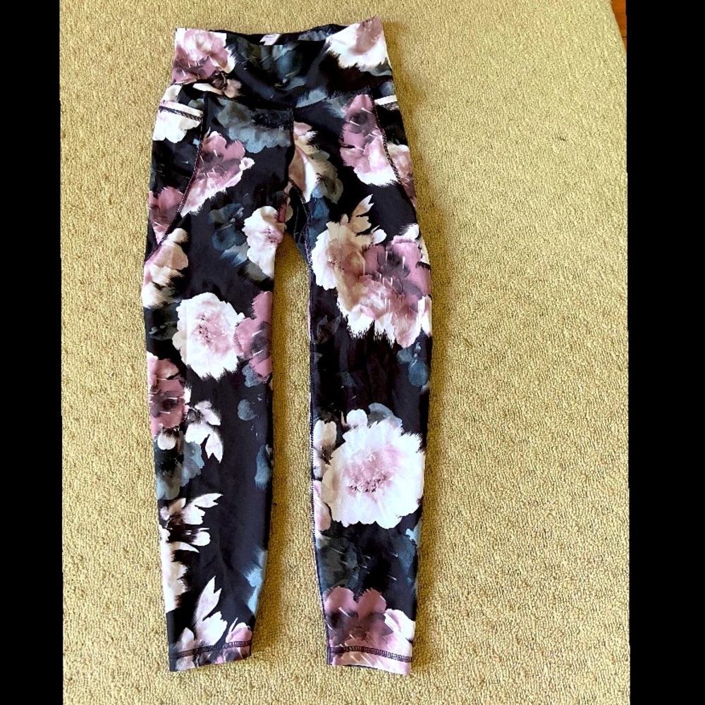Black and Purple Floral Leggings with pockets